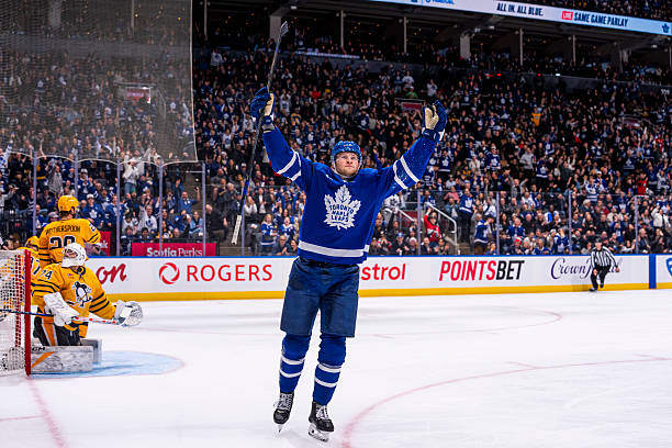 Penguins @ Maple Leafs - 2nd Period - December 23rd, 2025