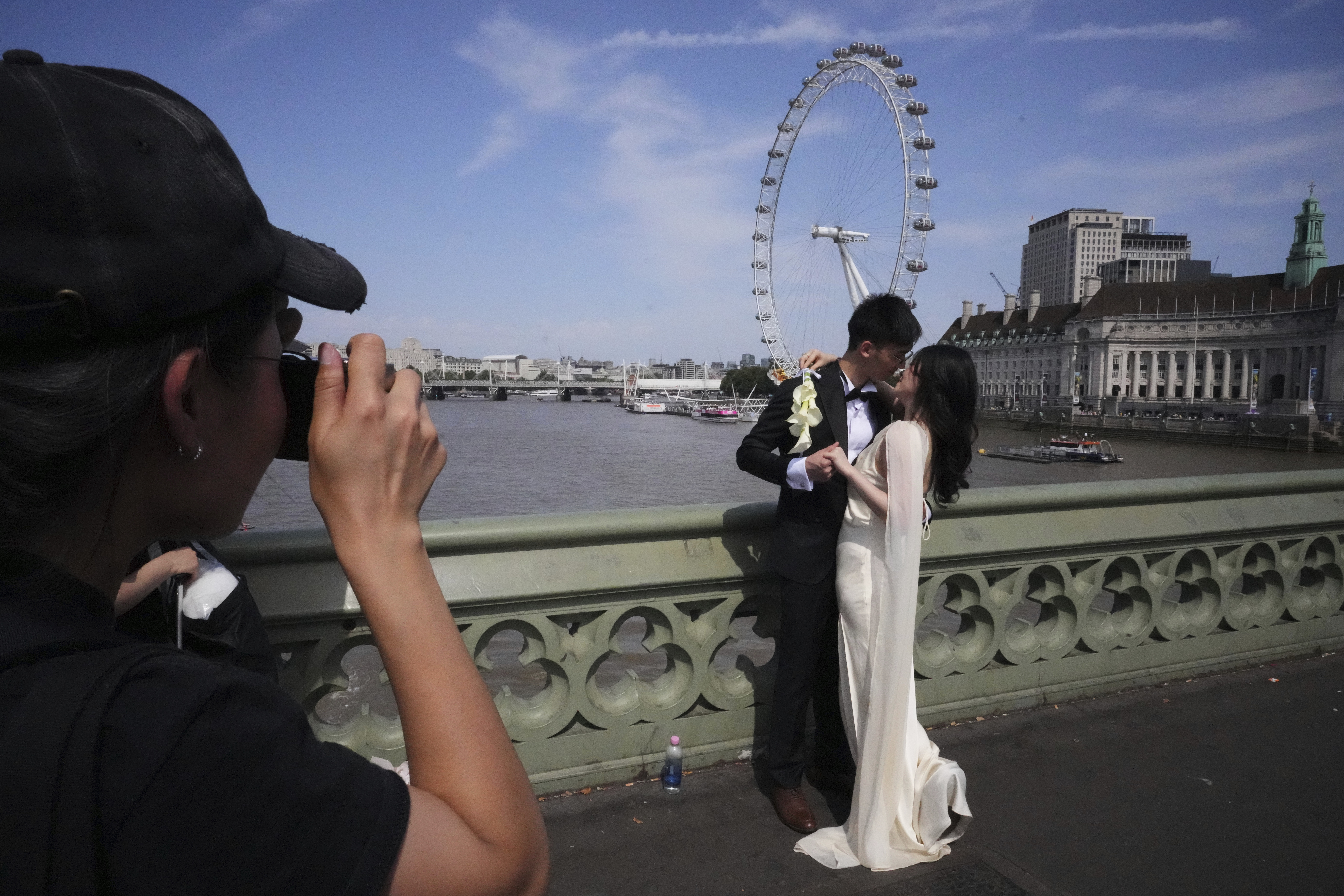 Patrick In The Morning:  Wedding App To Help Pay For Wedding By Selling Tickets??? episode artwork