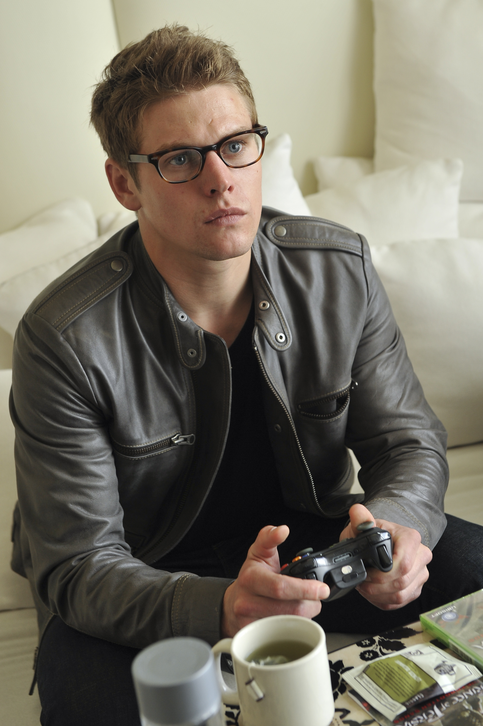 Patrick In The Morning: Grown Men Who Game, Turnoff? episode artwork