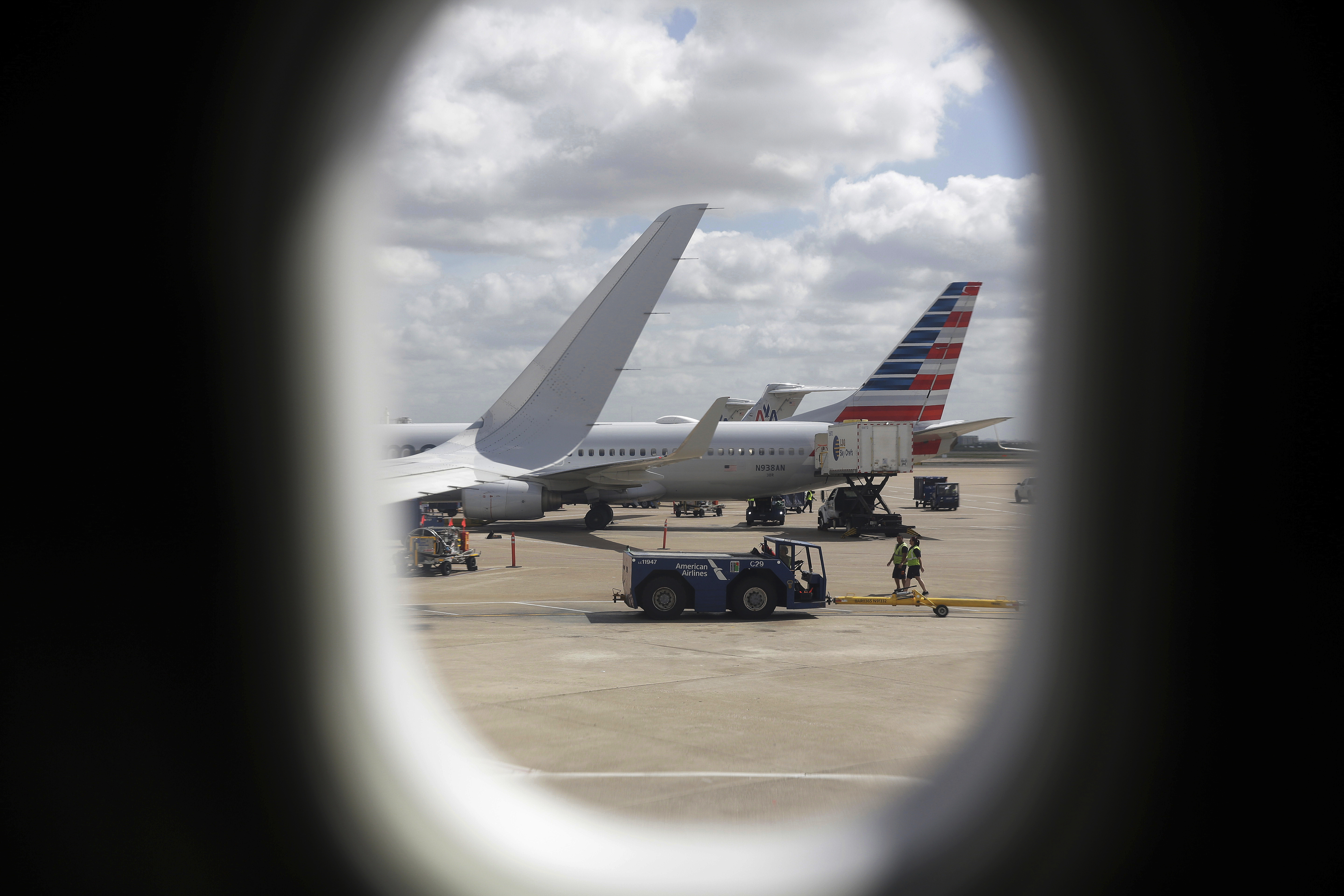 Patrick In The Morning: Airlines Could Face Lawsuit For "Windowless" Window Seats episode artwork
