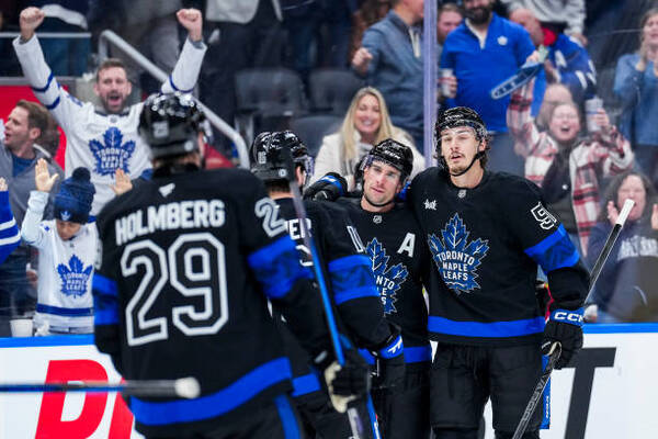 Blackhawks @ Maple Leafs - 3rd Period - December 2nd, 2024