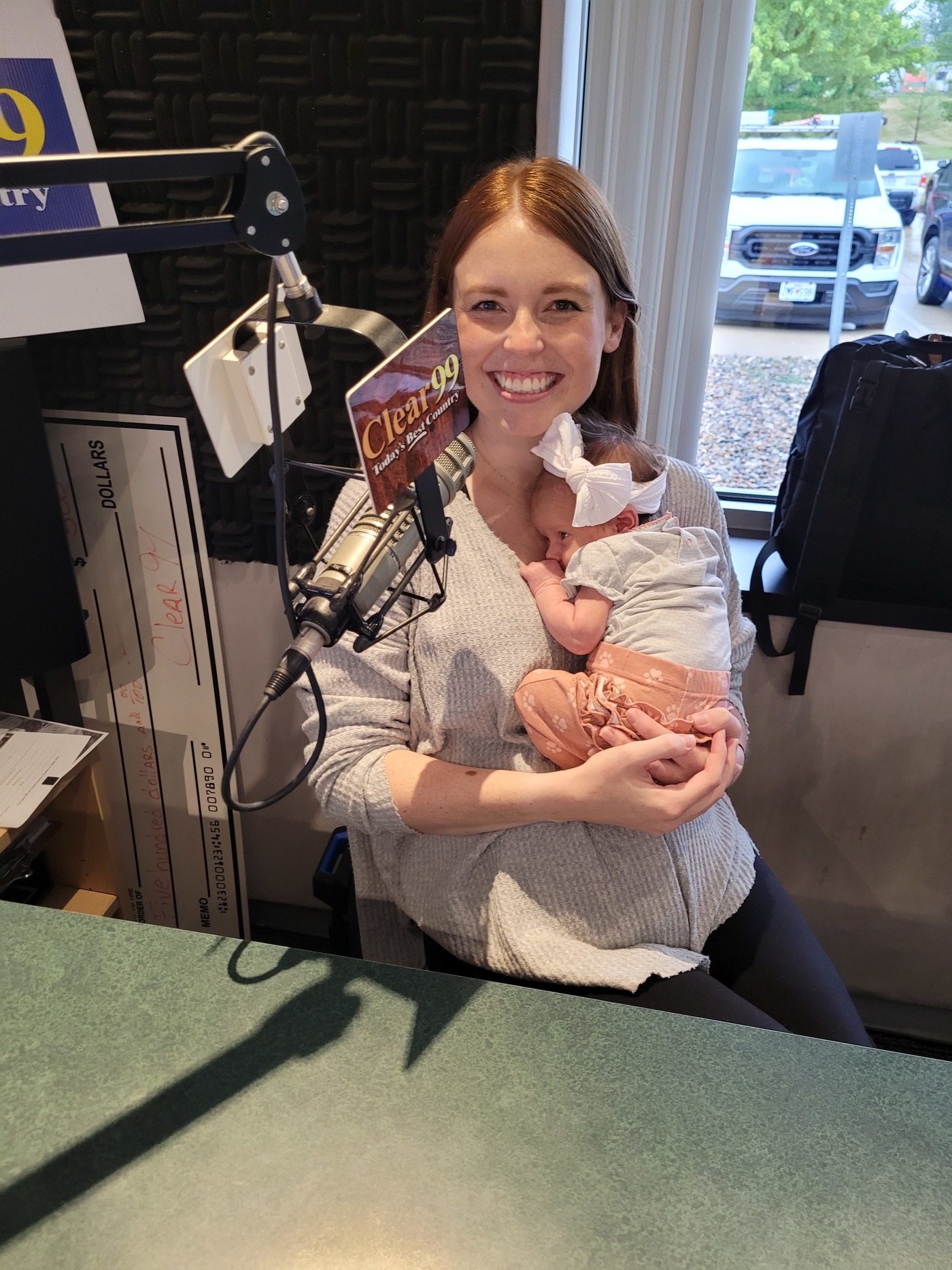 Liz & Scotty's Poddy: Episode 49 - "One Week Of Maternity To Go"