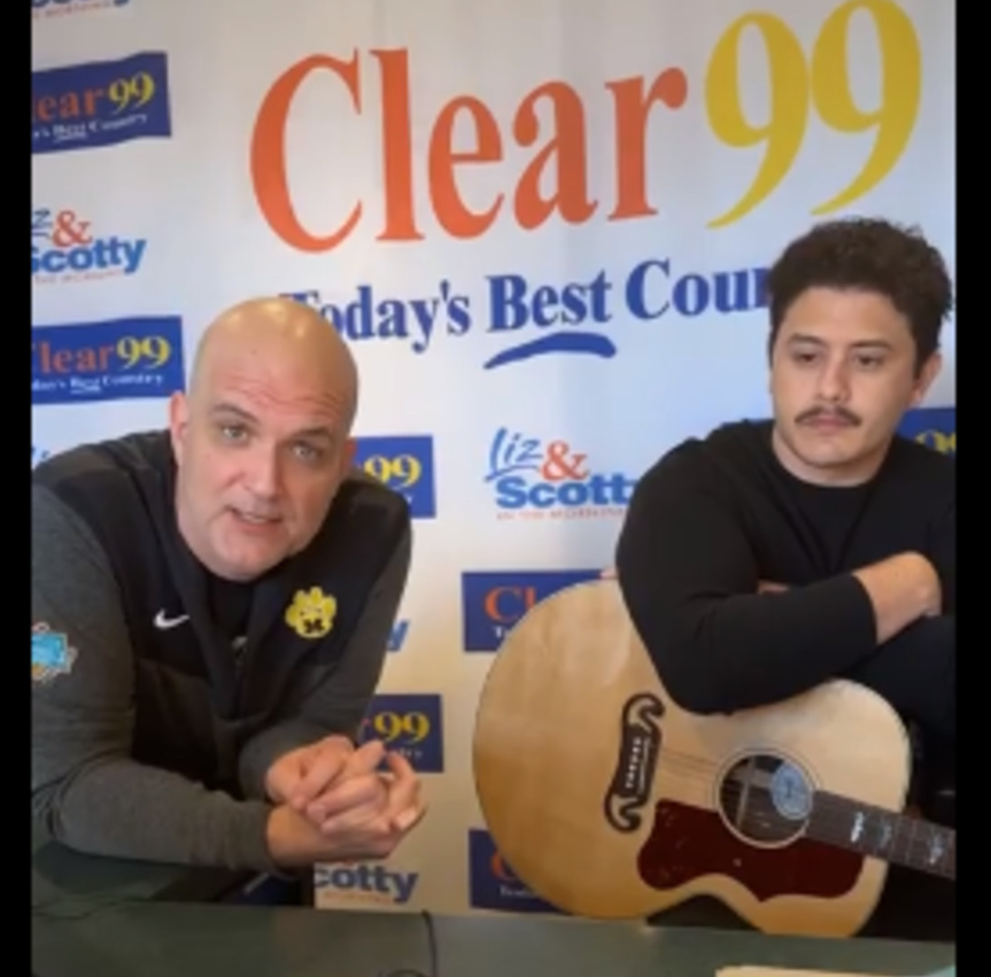 Liz & Scotty's Poddy: Episode 72 - "A Visit With New Artist Roman Alexander"